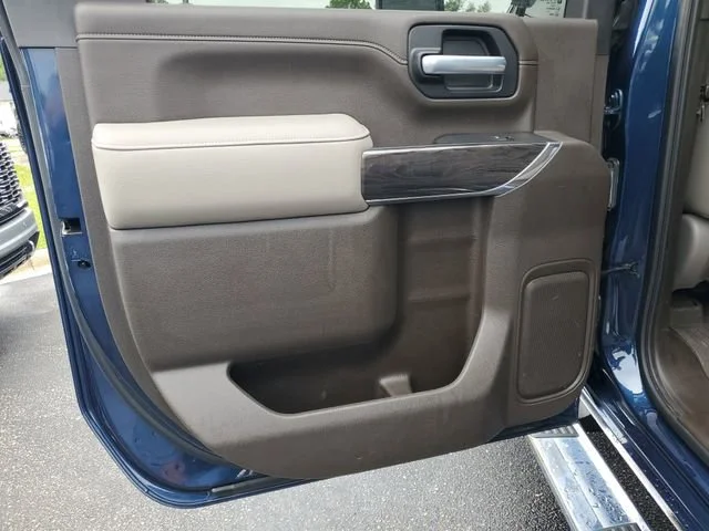 Used 2021 Northsky Blue Metallic Chevrolet LTZ image 23