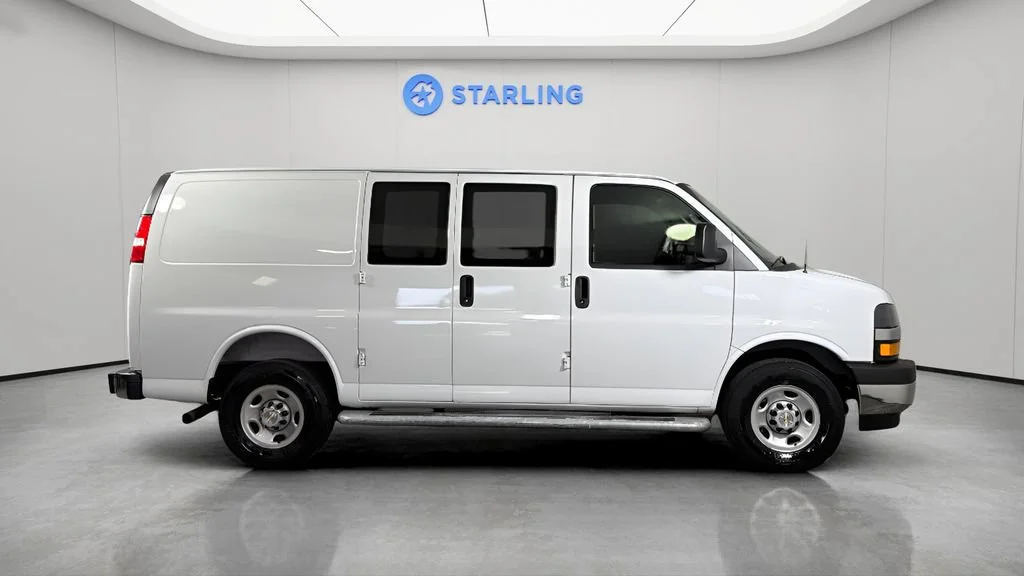 Used 2025 Summit White Chevrolet WT image 12