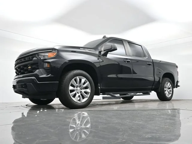 Used 2023 BLACK Chevrolet Custom image 11