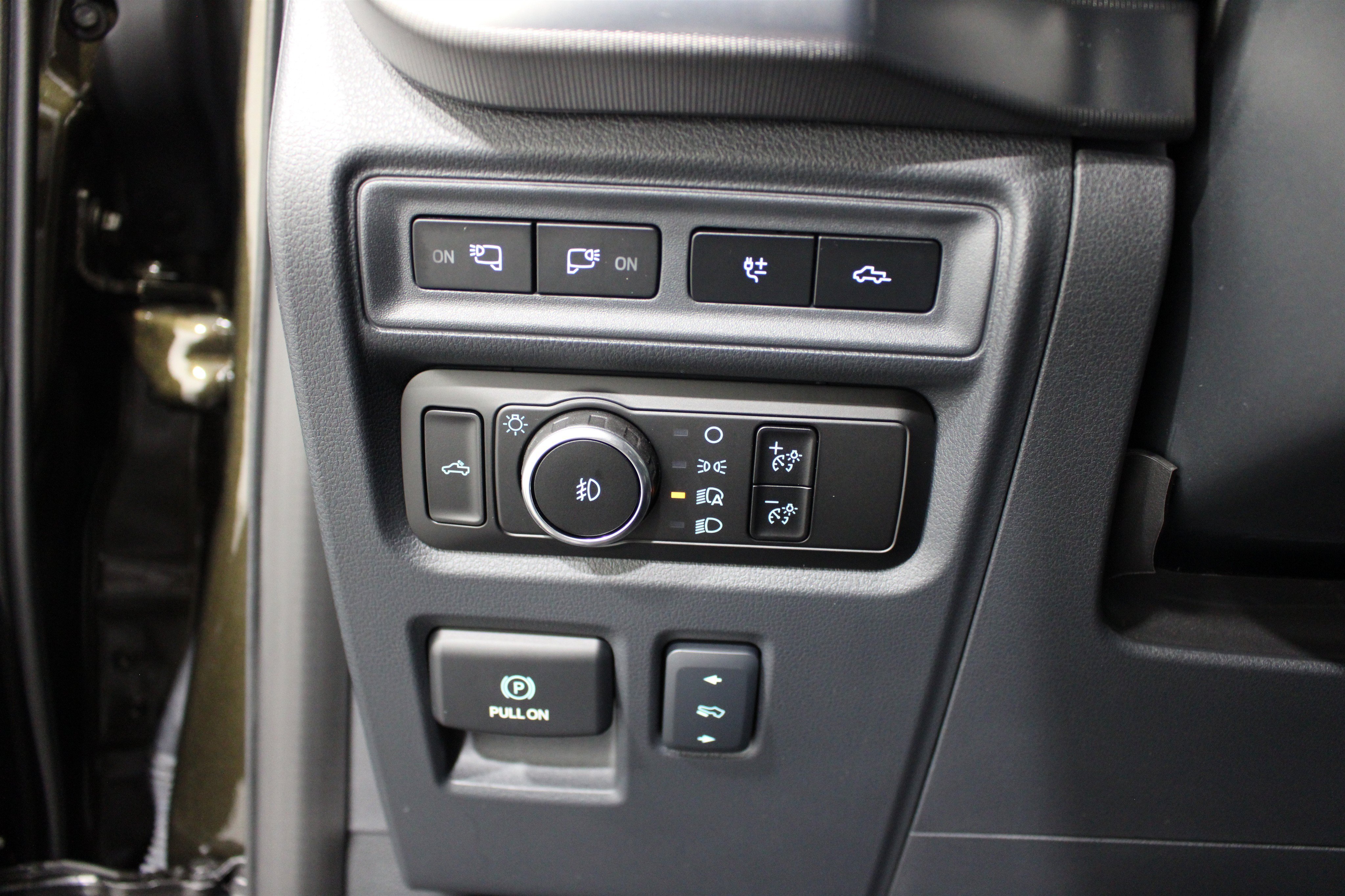 Used 2024 Shelter Green Ford Raptor image 9