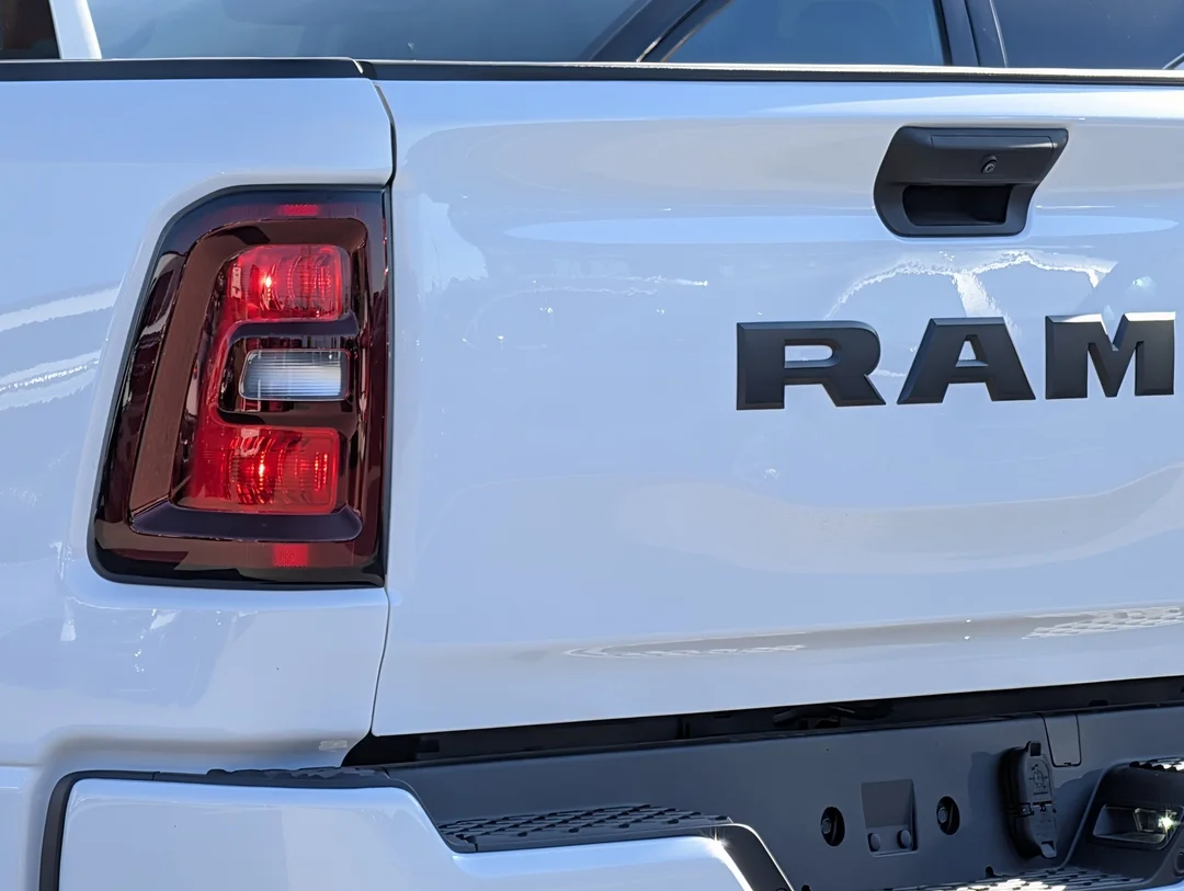 New 2026 White RAM Express - - 4x4 - Remote Start - Adaptive Cruise Control - Class IV Towing & More! image 11