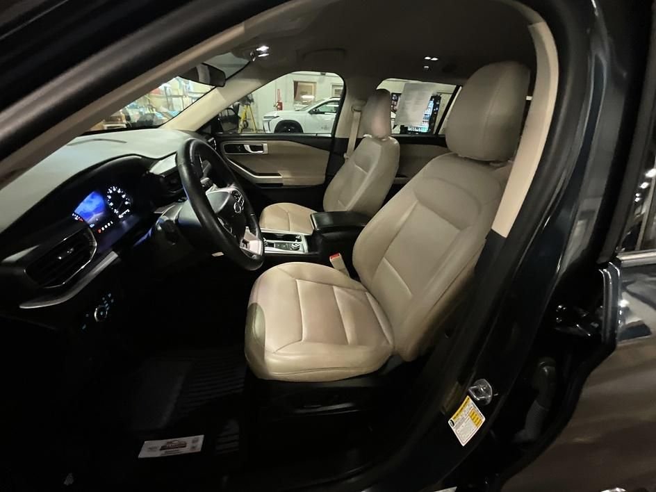 Used 2024 Blue Ford XLT image 4