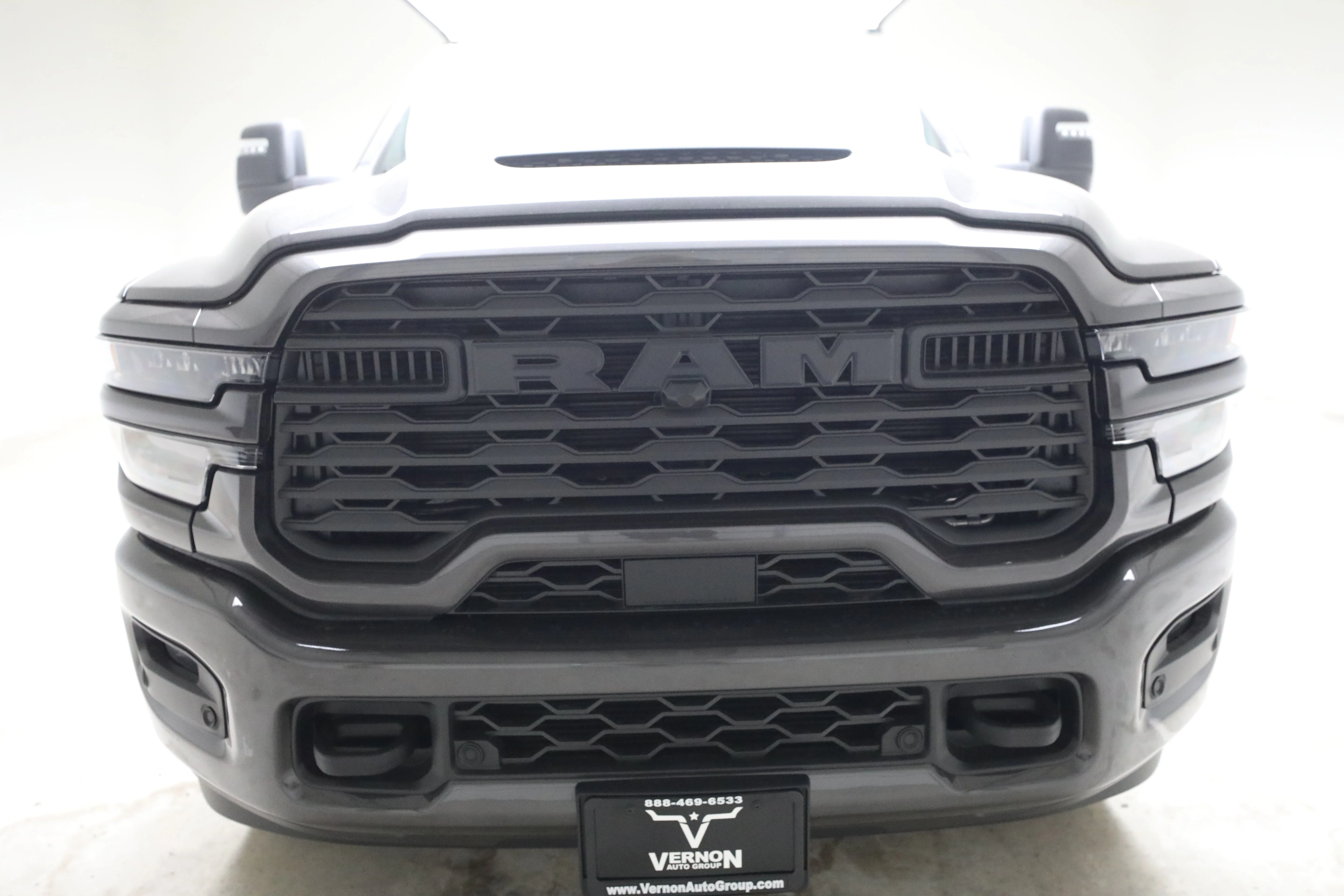 New 2026 Ram 2500 Black Express Crew Cab 4x4