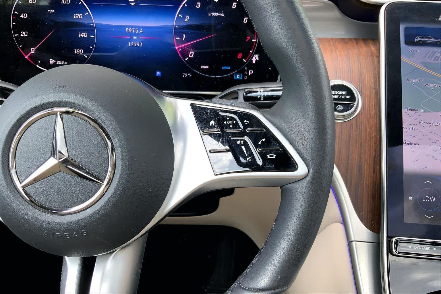 Certified Used 2025 Polar White Mercedes-Benz GLC 300 image 25