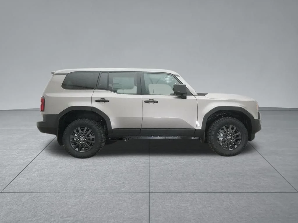 Used 2025  Toyota 1958 image 31