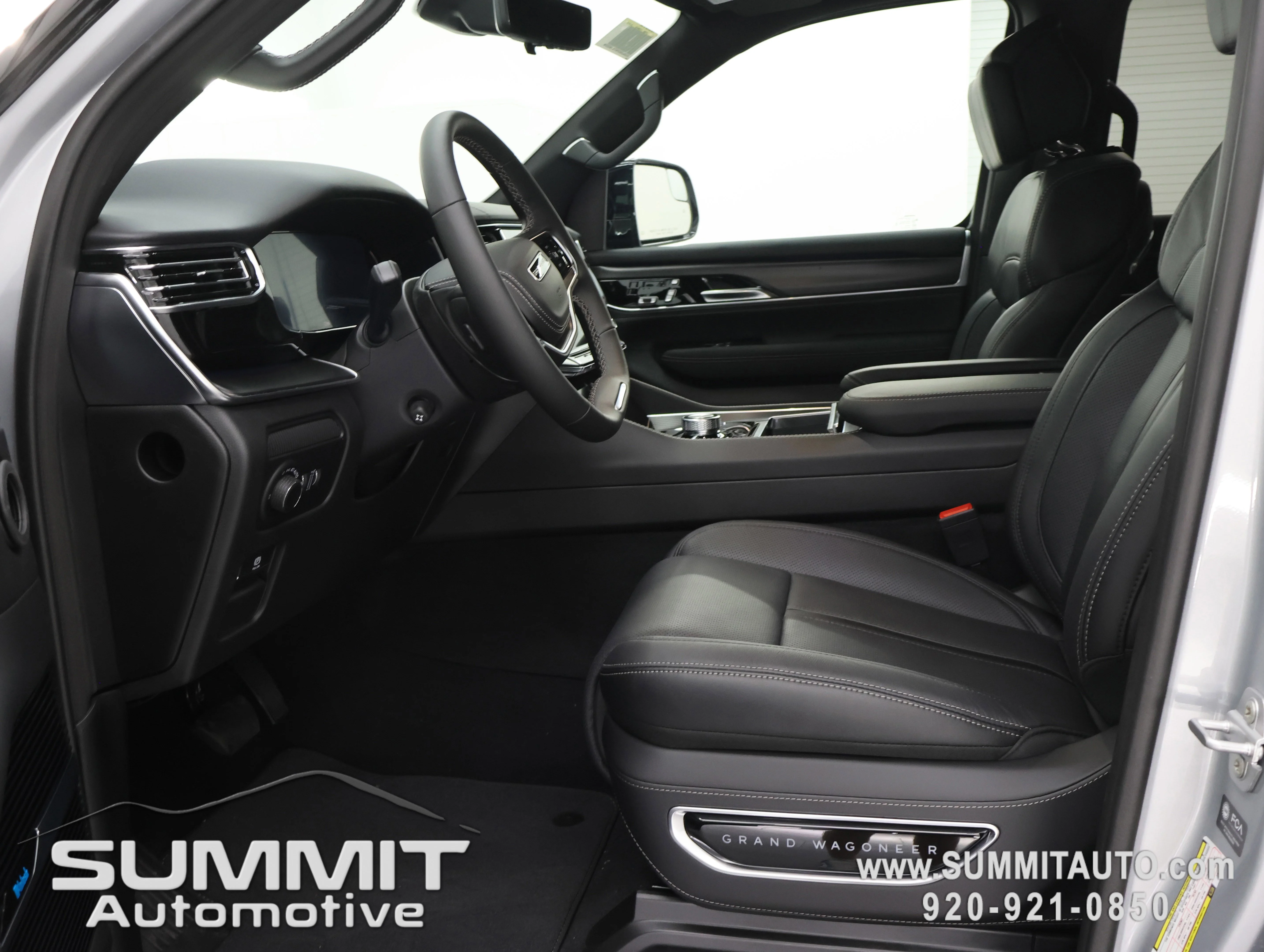 New 2026 Silver-Zynith Exterior Paint Jeep Summit Obsidian image 7