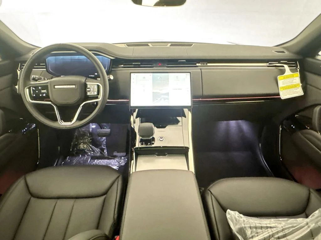 New 2026 Fuji White Land Rover SE image 22