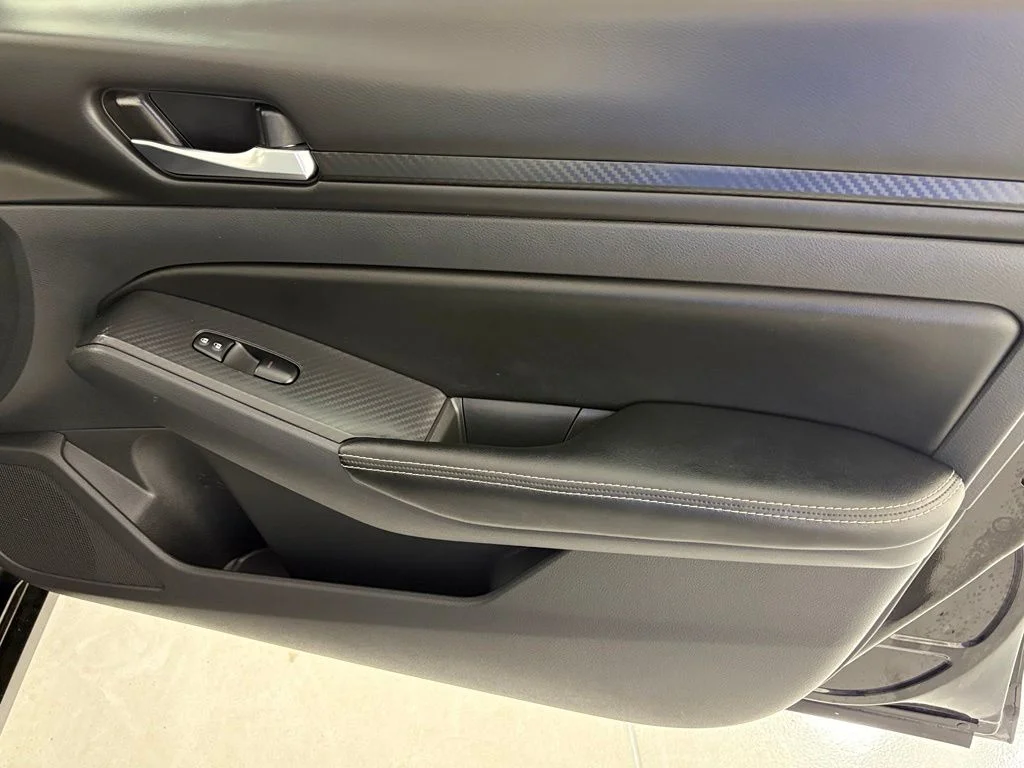Used 2024 Black Nissan 2.5 SV image 37