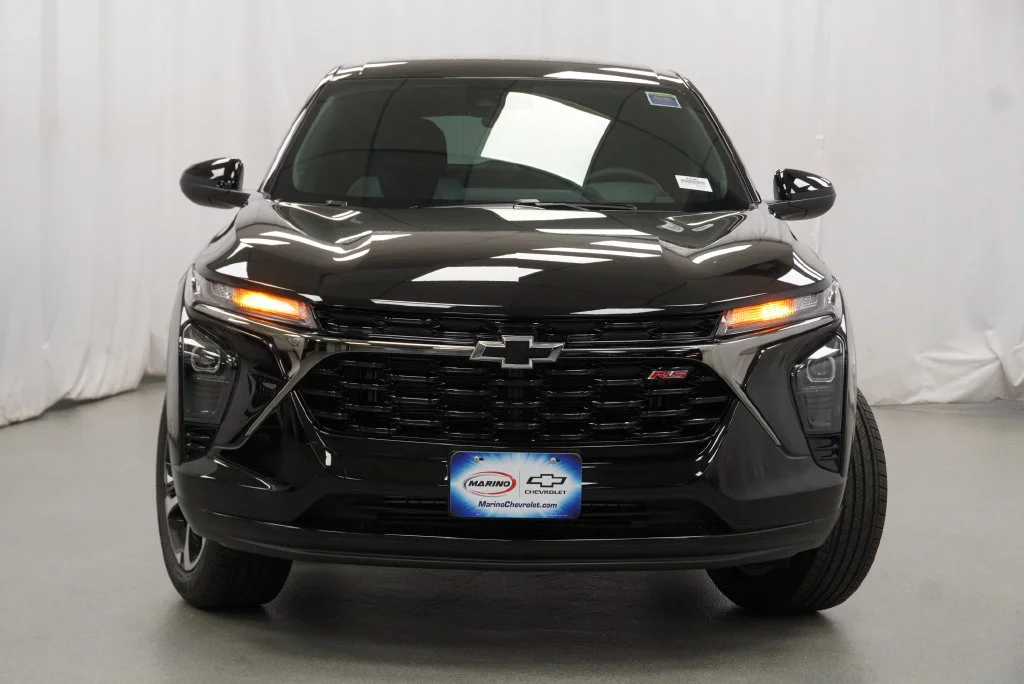 New 2026 Mosaic Black Metallic Chevrolet 1RS image 11