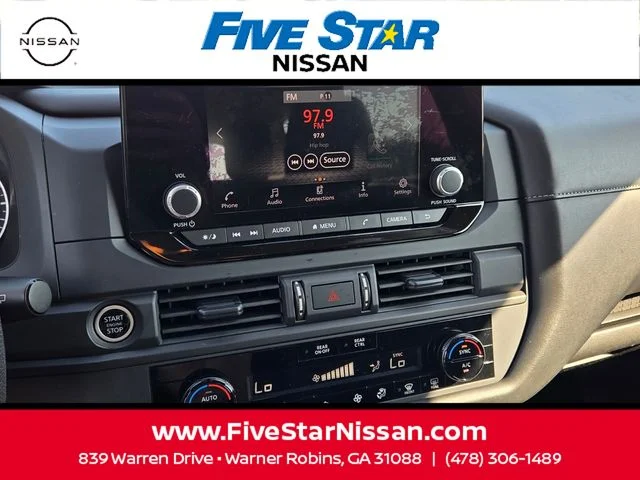 Used 2024 Silver Nissan S image 19