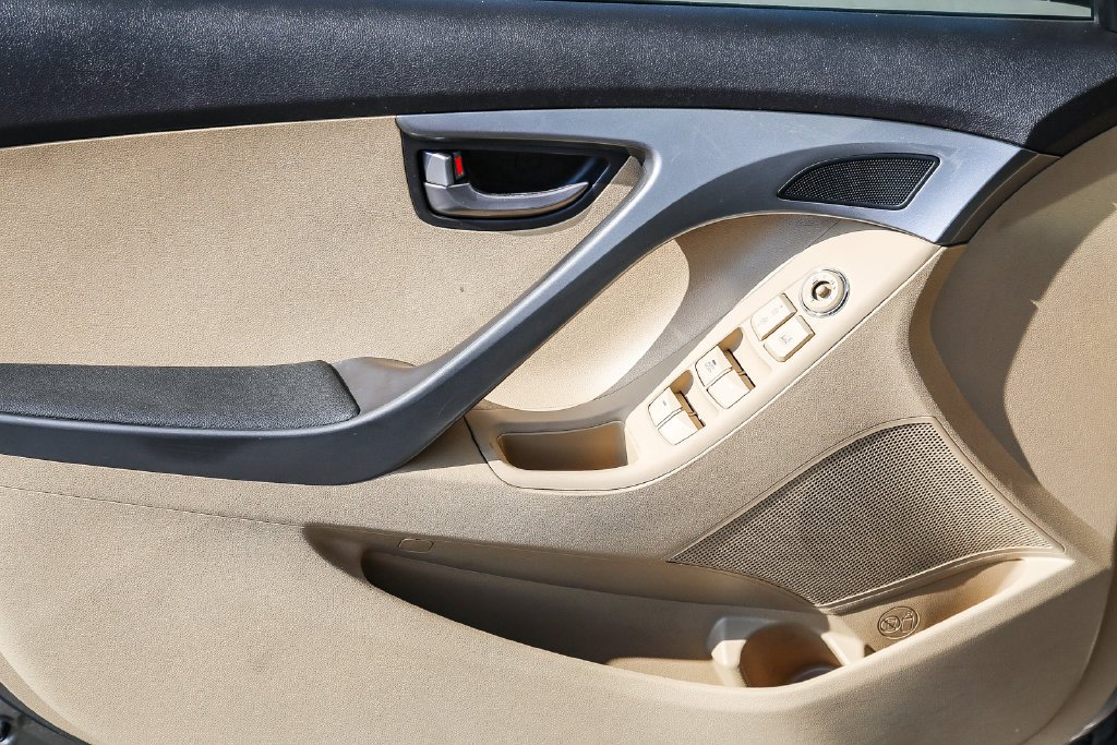 Used 2011 Desert Bronze Metallic Hyundai GLS image 23