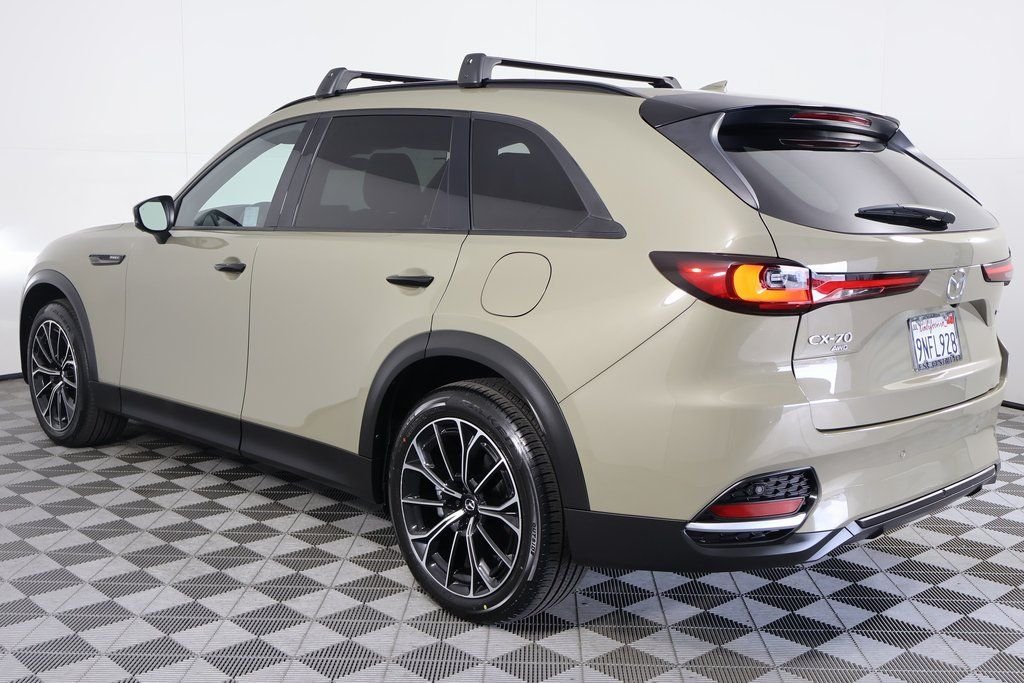 Certified Used 2025  Mazda Premium Plus image 7