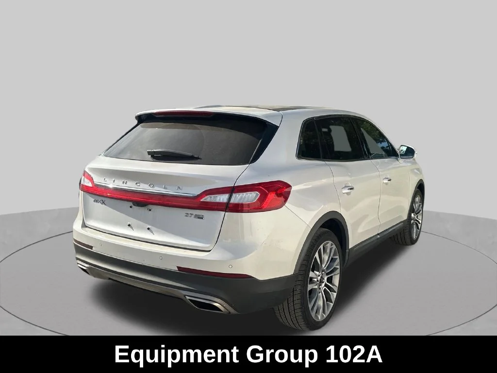 Used 2016 White Platinum Clearcoat Metallic Lincoln Reserve image 7