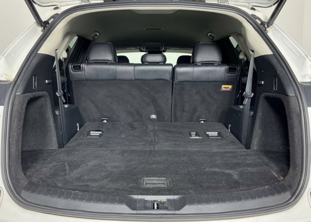 Used 2018 White Mazda Touring image 27