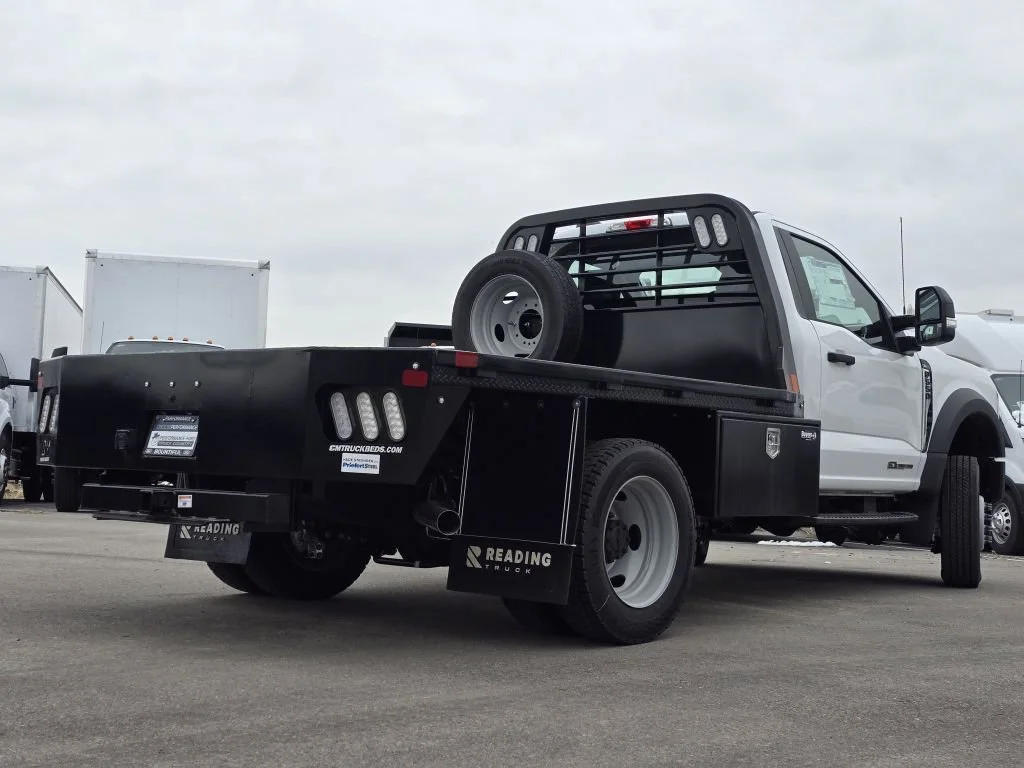 2025 Ford F-550 Super Duty Chassis Cab XL - Photo 22