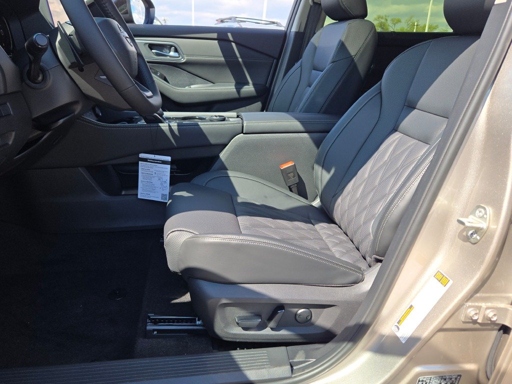 New 2026 Gold Nissan Platinum image 23