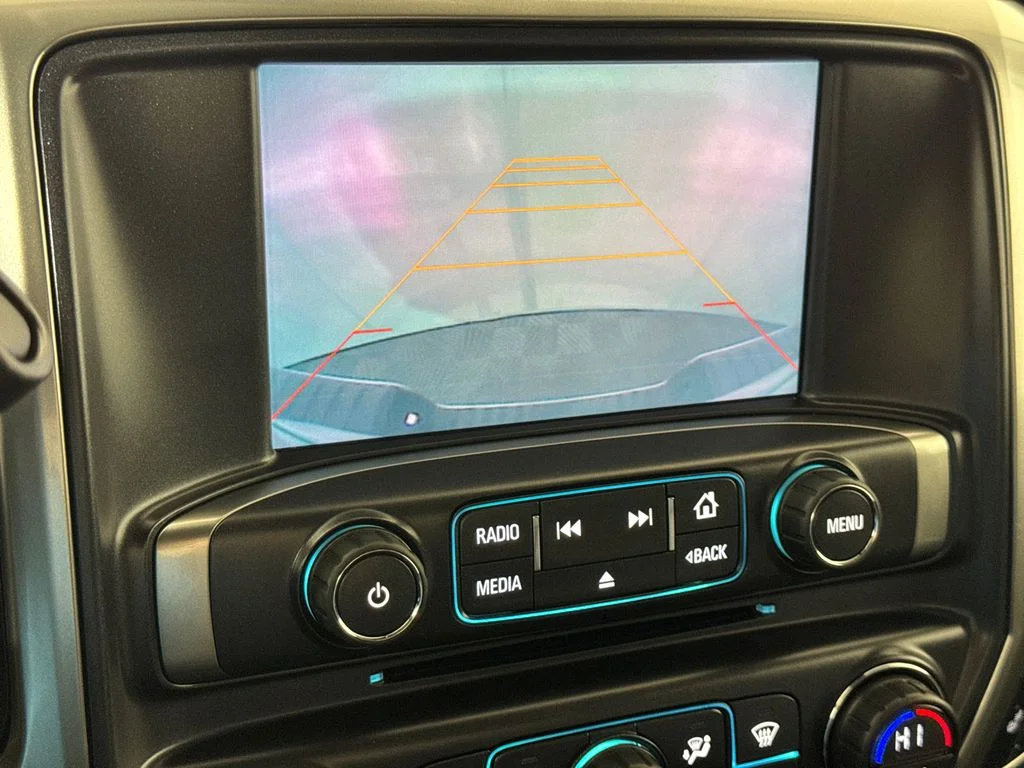 Used 2015 White Chevrolet LT image 22