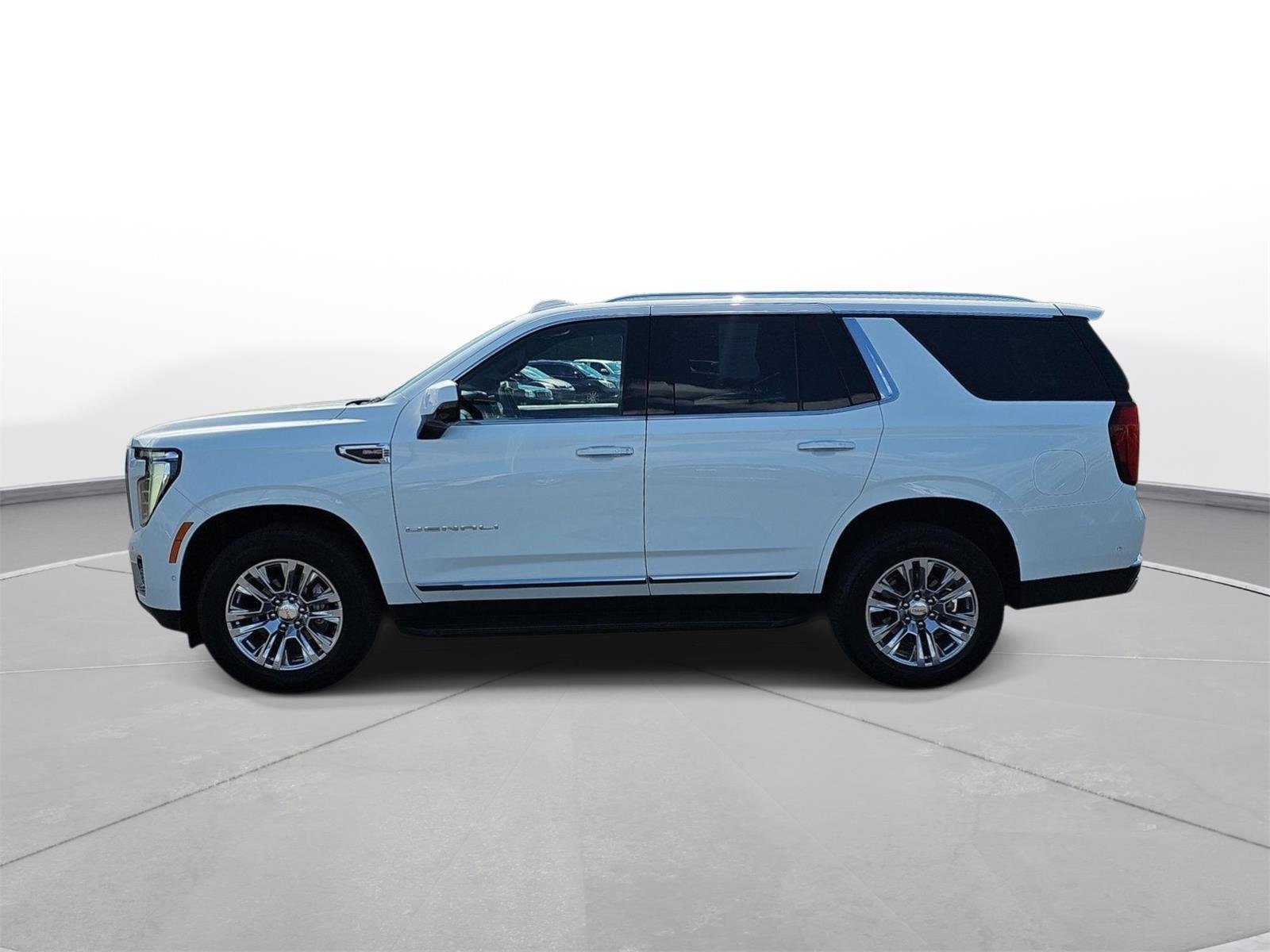 Used 2025 Summit White GMC Denali image 8