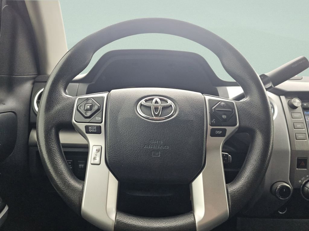 Used 2015 Black Toyota SR5 image 31