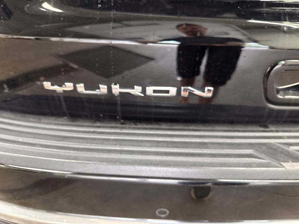 Used 2022 Black GMC Denali image 16
