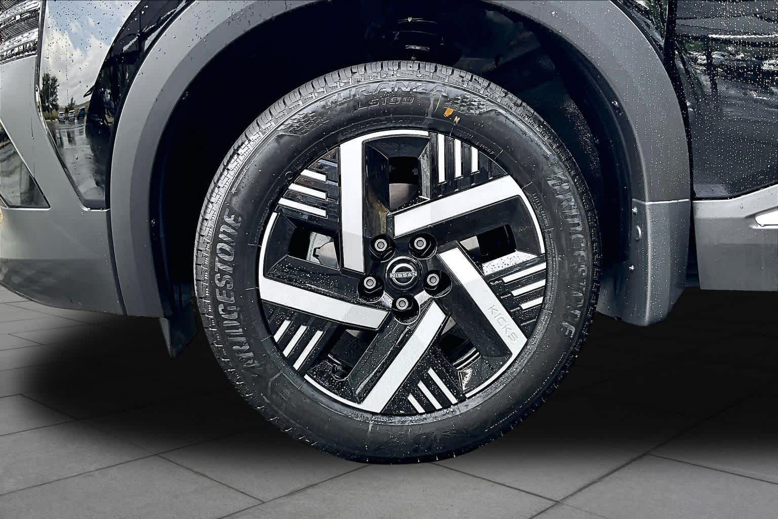 New 2026 Super Black Nissan SV image 11