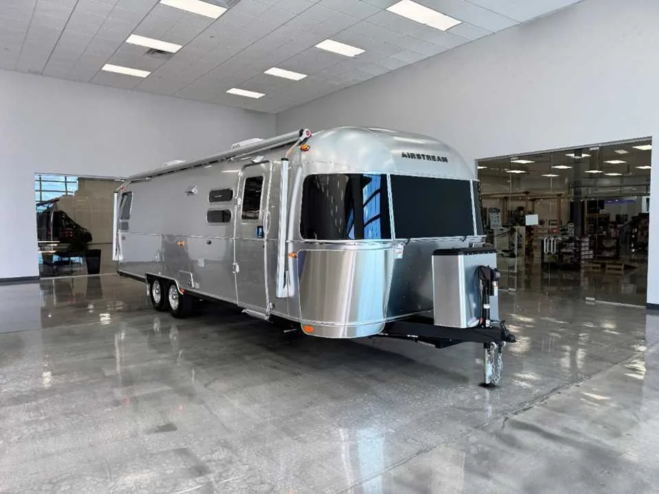 New 2026 SILVER AIRSTREAM  image 4