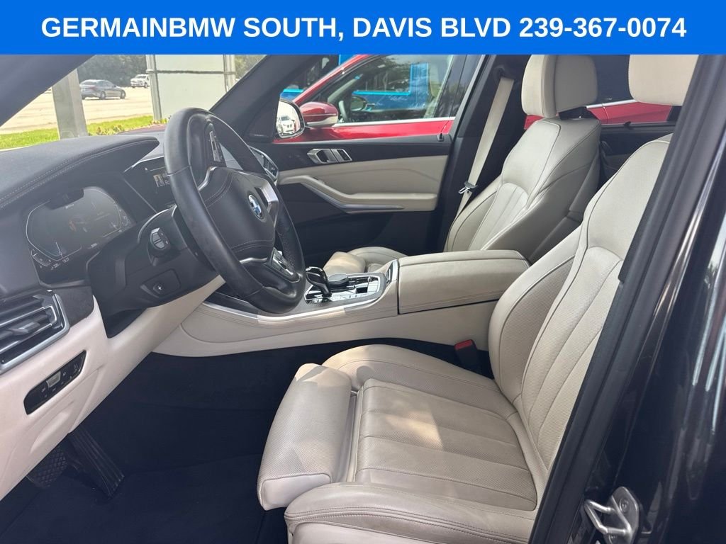 Certified Used 2022 Dark Graphite BMW xDrive45e image 18