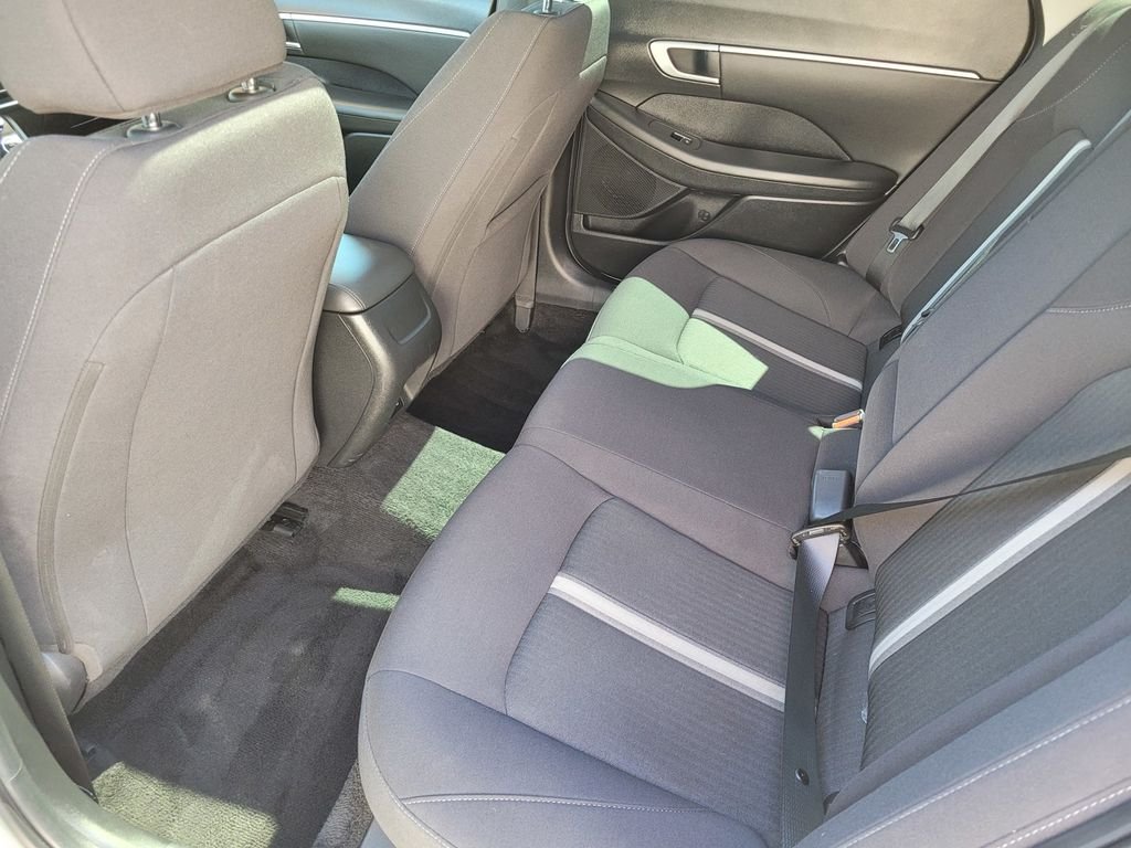 Used 2024 White Hyundai SEL image 12
