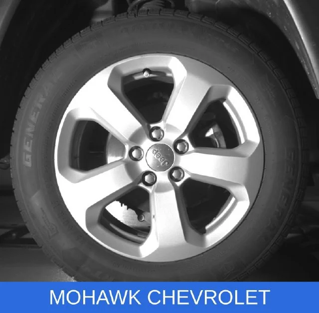Used 2021  Jeep Latitude image 31