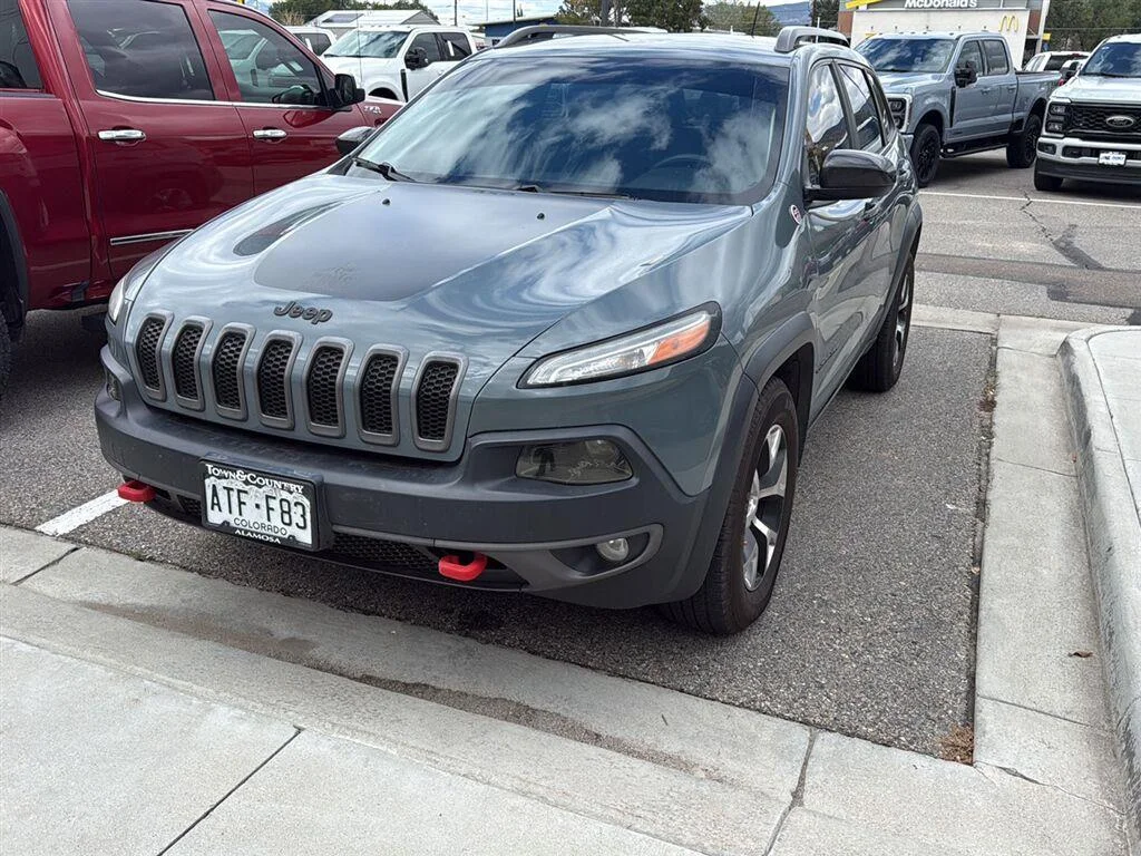 Used 2014 Anvil Clear Coat Jeep Trailhawk image 2