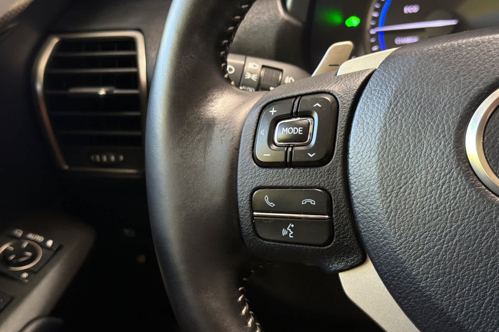 Used 2020 Atomic Silver Lexus  image 27