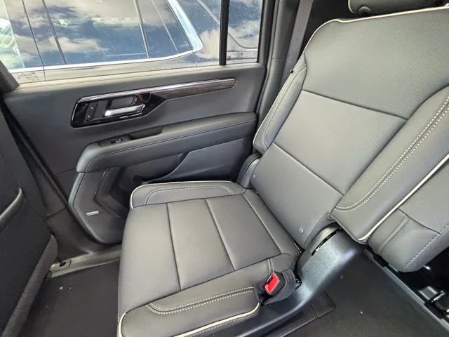 2026 Chevrolet Suburban Premier - Photo 19