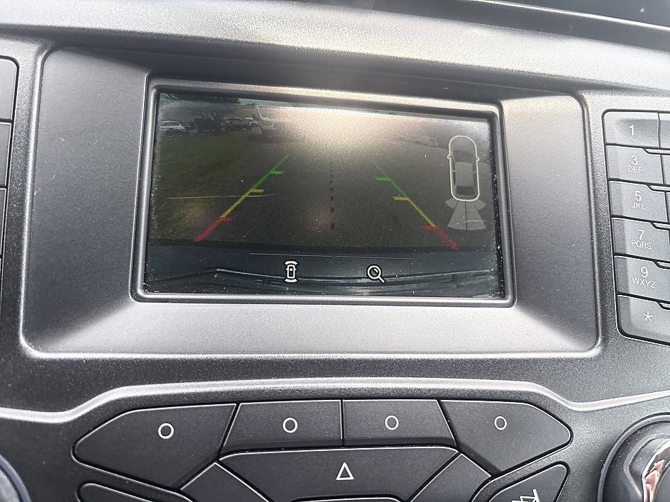 Used 2018 Magnetic Metallic Ford SE image 16
