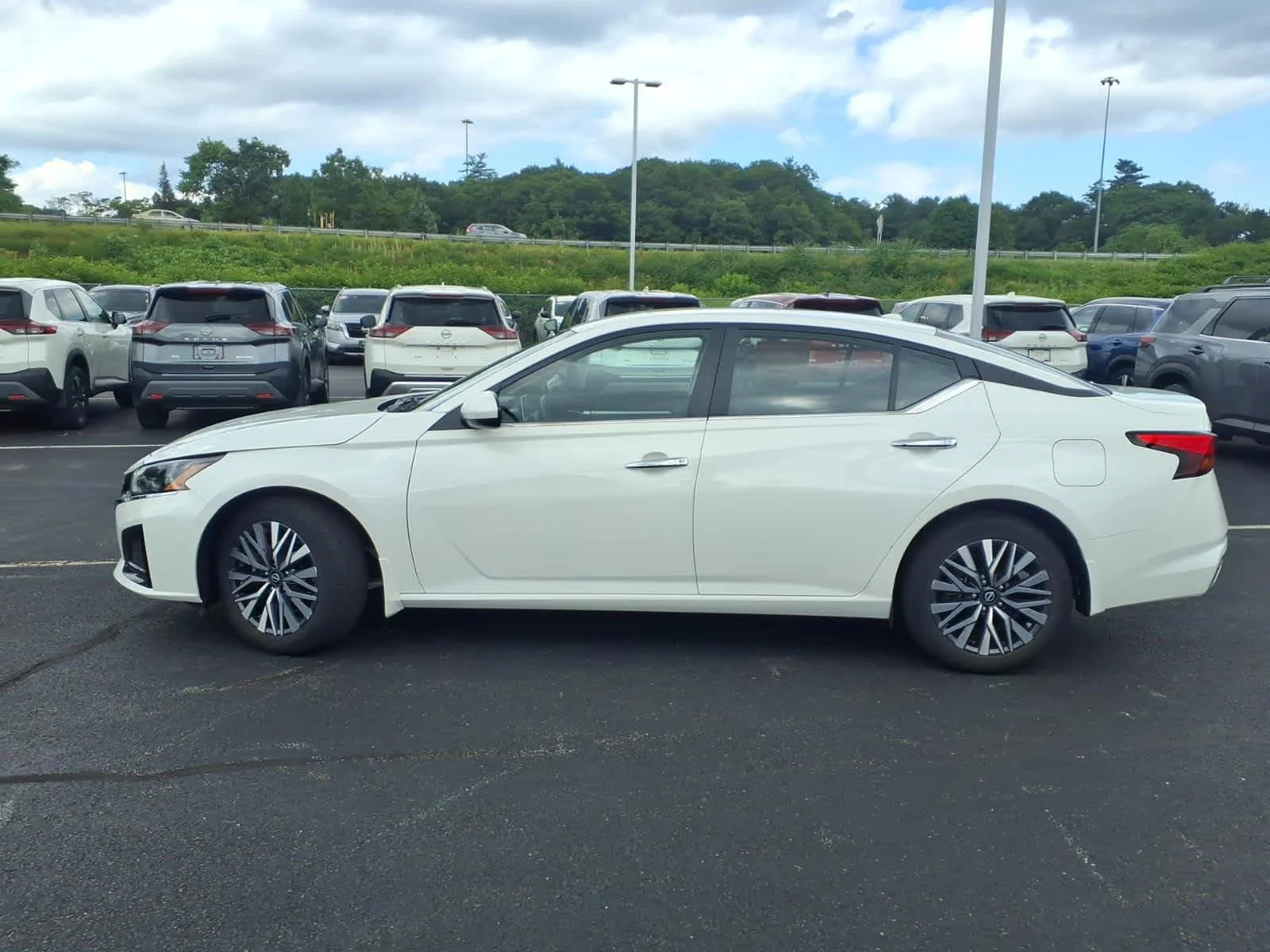 Certified Used 2023 Pearl White Tricoat Nissan 2.5 SV image 8