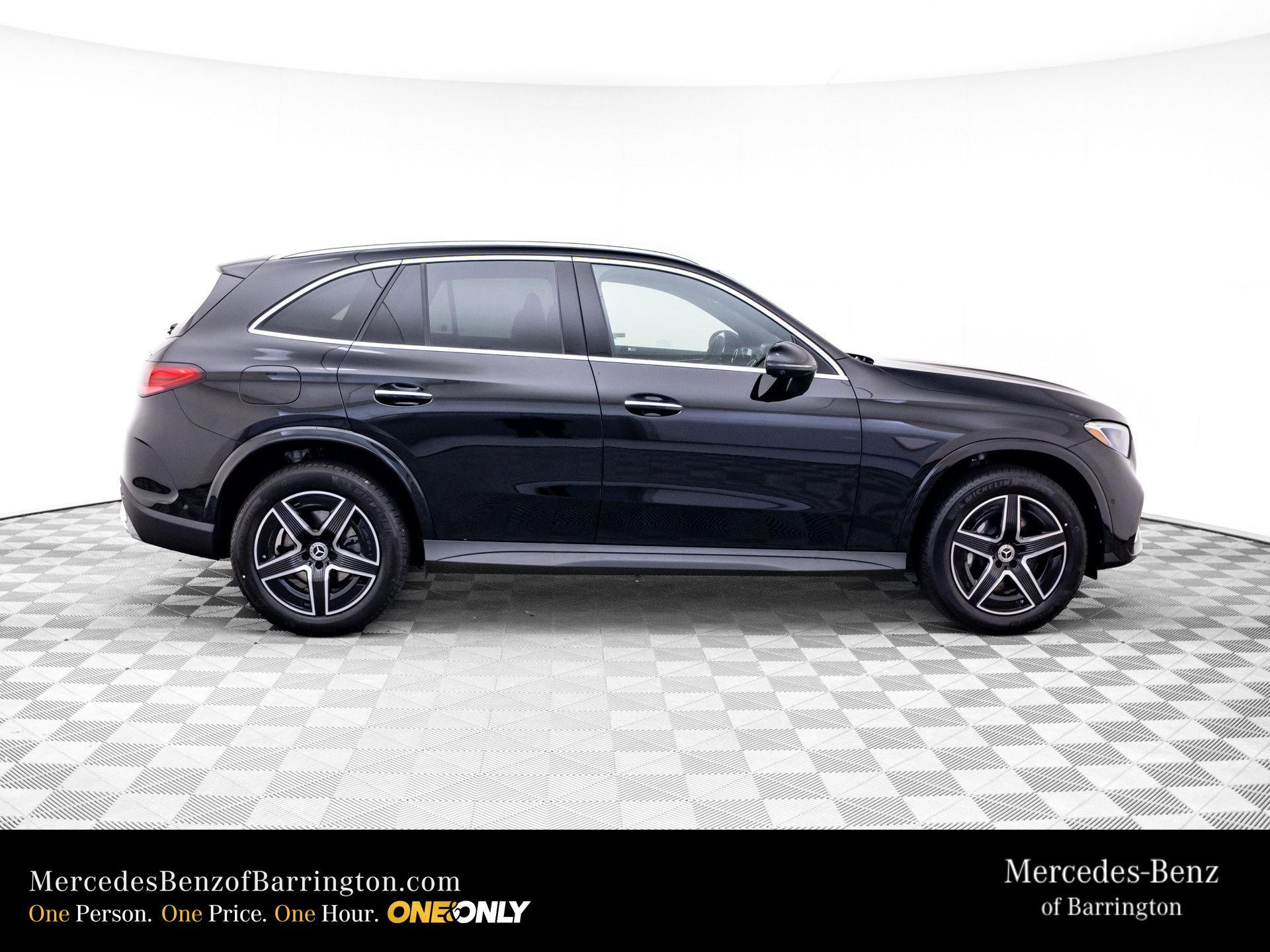 New 2026 Black Mercedes-Benz GLC 300 image 7