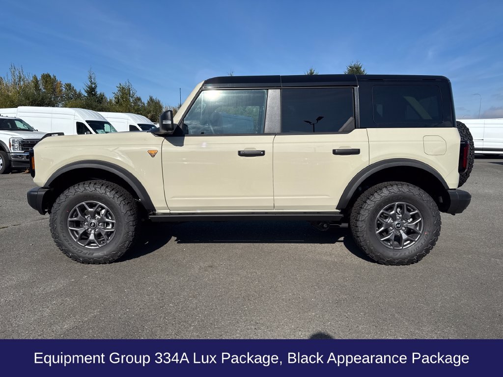 Used 2025 Desert Sand Ford Badlands image 2
