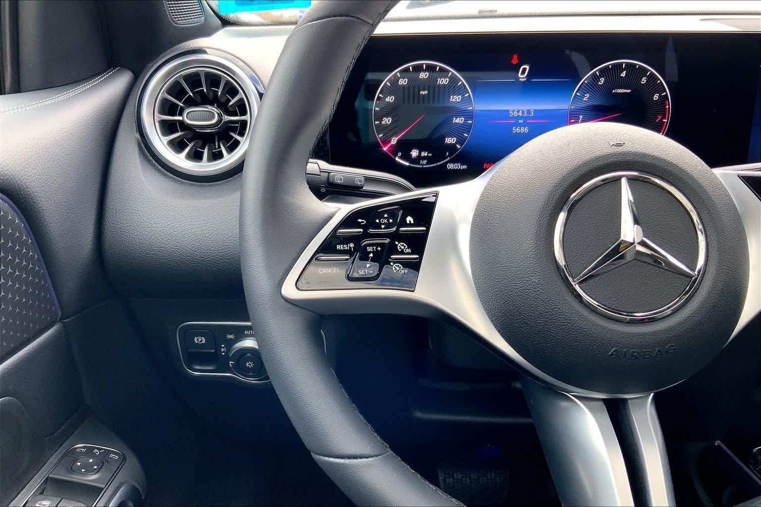 New 2026 Starling Blue Metallic Mercedes-Benz GLB 250 image 24