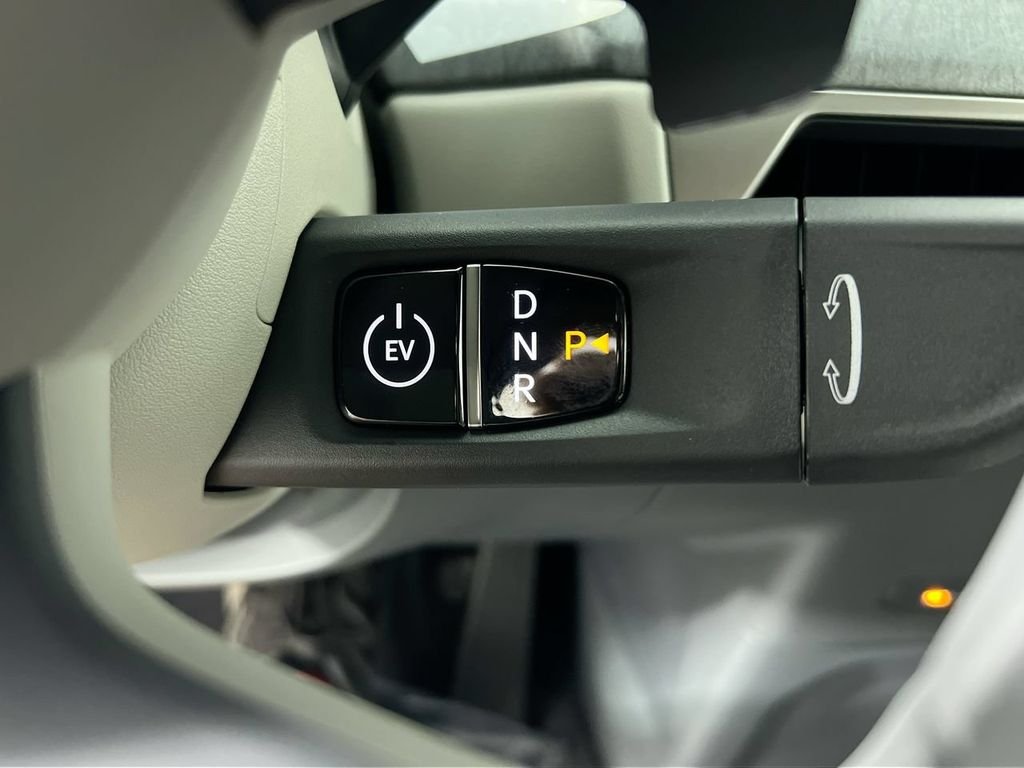 New 2026 Ebony Black Kia Wind AWD image 22