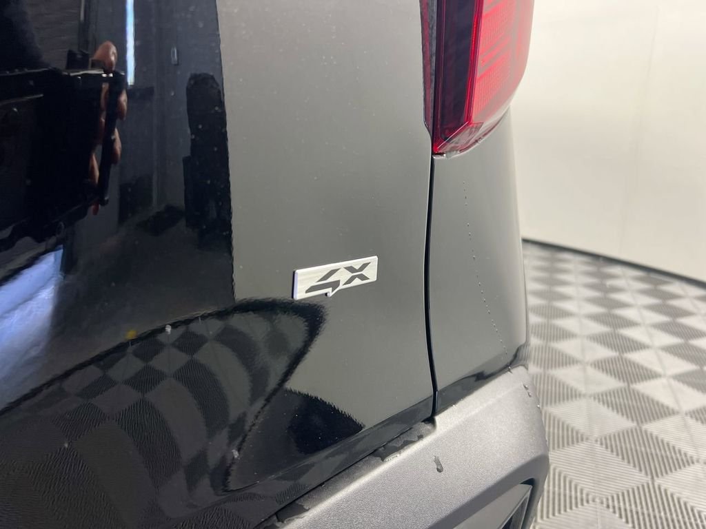 New 2026 Fusion Black Kia S image 6