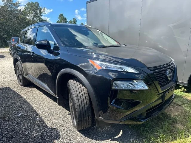 Used 2023 Black Nissan SV image 2
