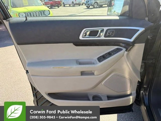 Used 2013 Black Ford Limited image 13