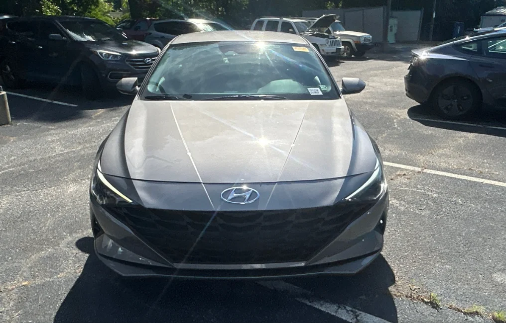 Certified Used 2023 Silver Hyundai Blue image 2