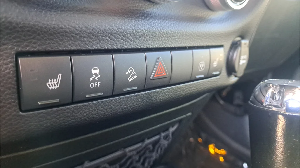 Used 2015 Black Jeep Unlimited Sahara image 21