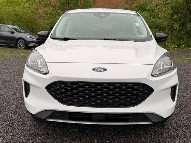Used 2022 White Ford S image 17