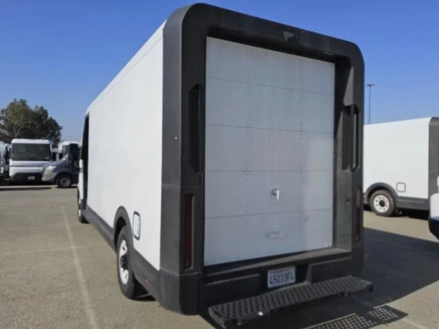 Used 2024 Oyster White BrightDrop EJY image 7