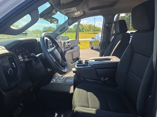 Used 2022 White Chevrolet WT image 16