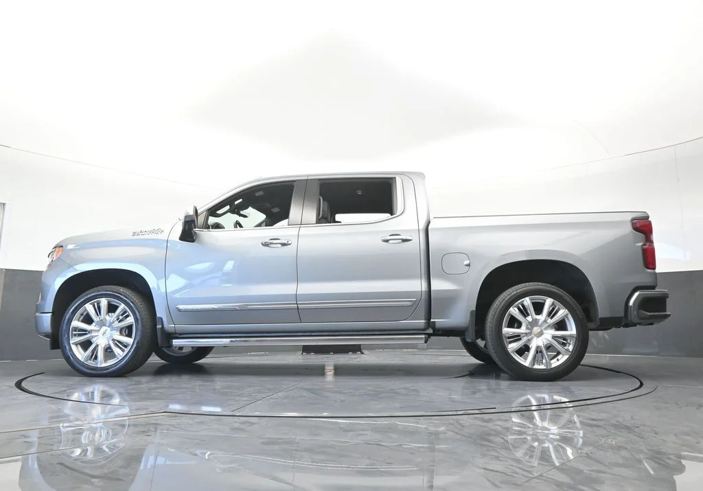Used 2024 Sterling Gray Metallic Chevrolet High Country image 71