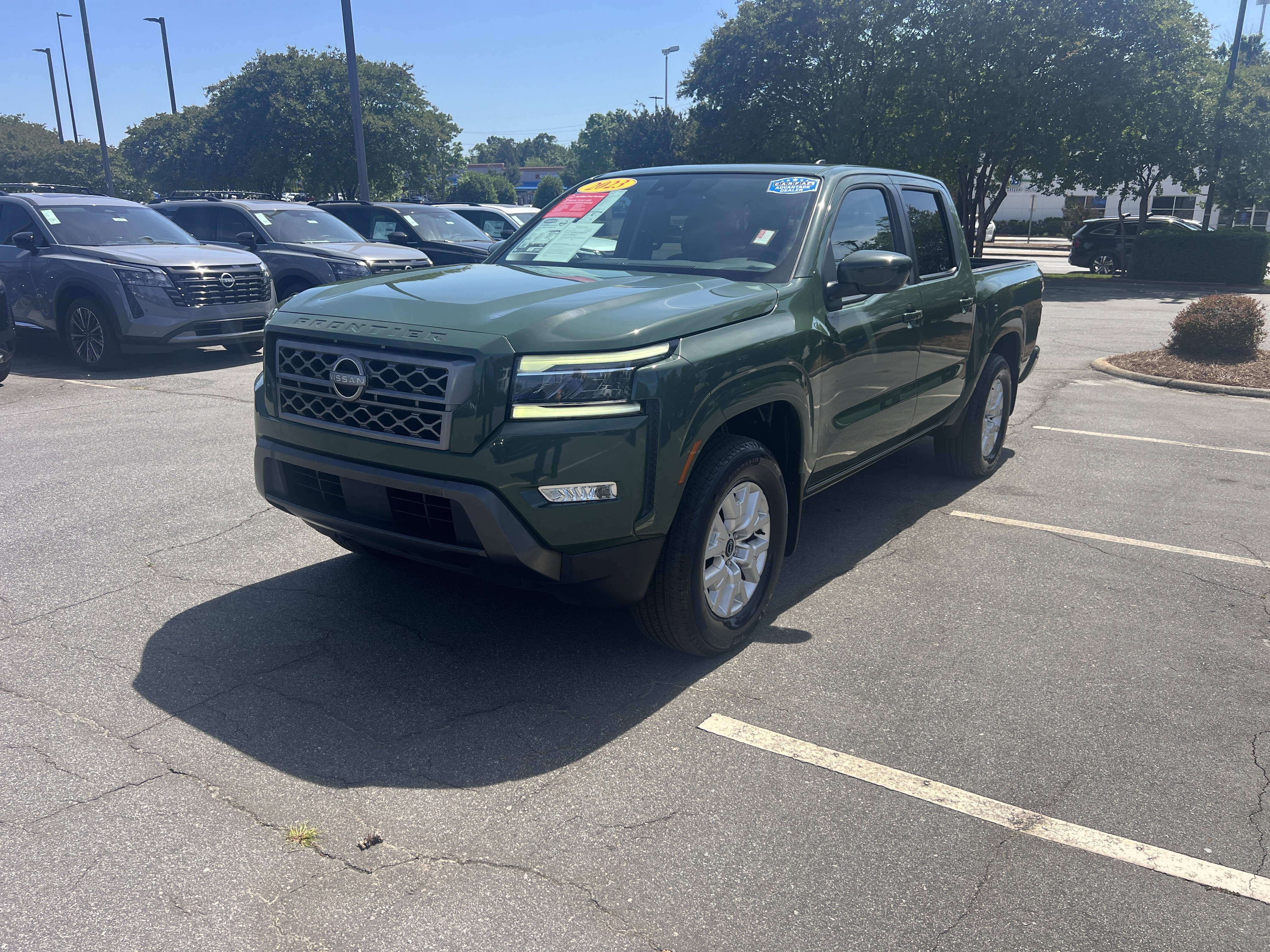 2023 Nissan Frontier SV Crew Cab 4X2 SWB's photo
