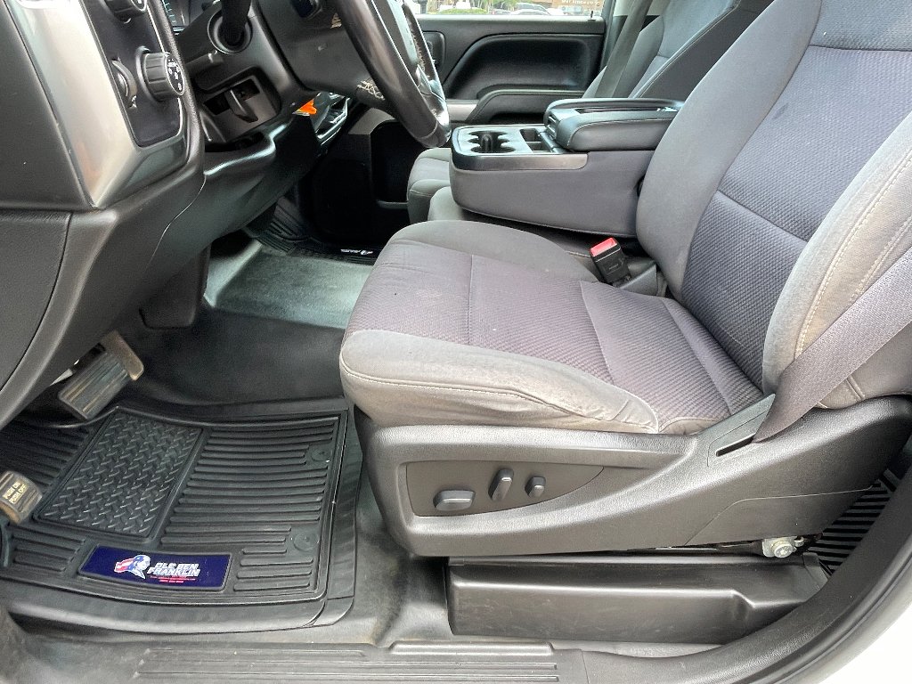 Used 2019 Summit White Chevrolet LT image 14