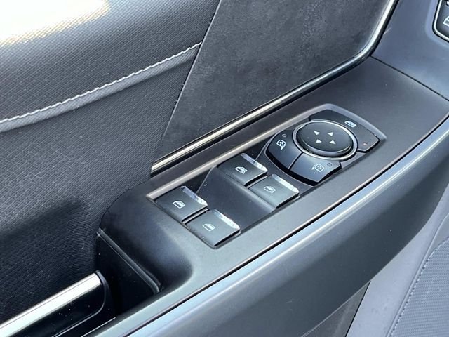 Used 2024 White Ford XLT image 25